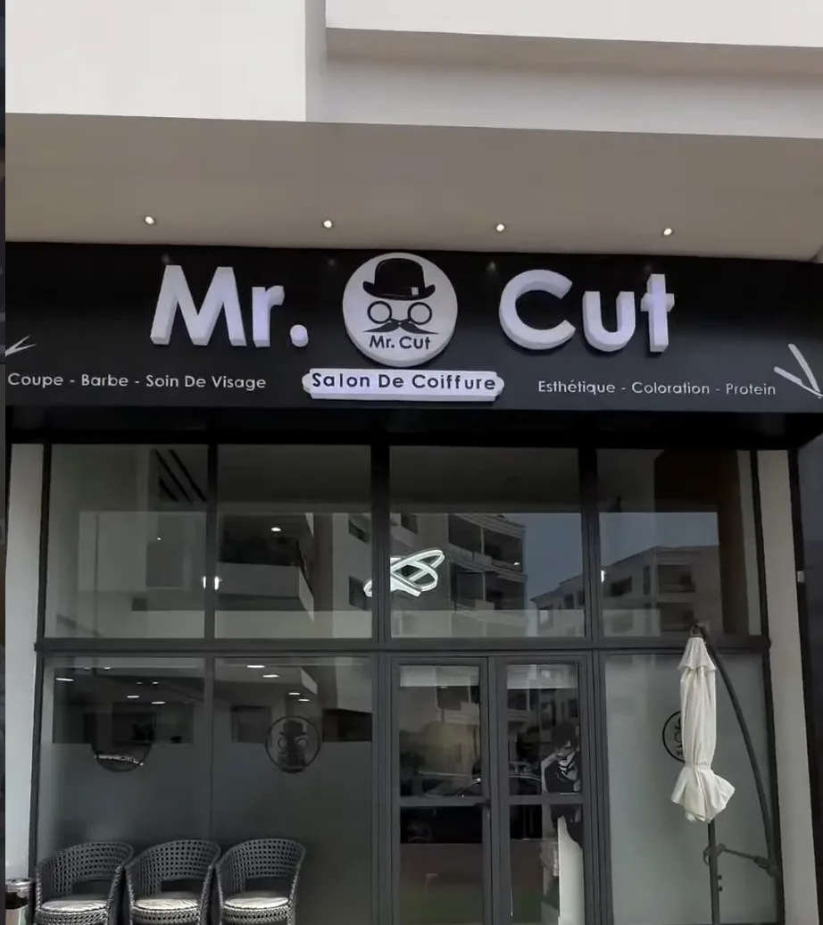 Devanture du salon Mr Cut avenue Annakhil, Hay Riad, Rabat